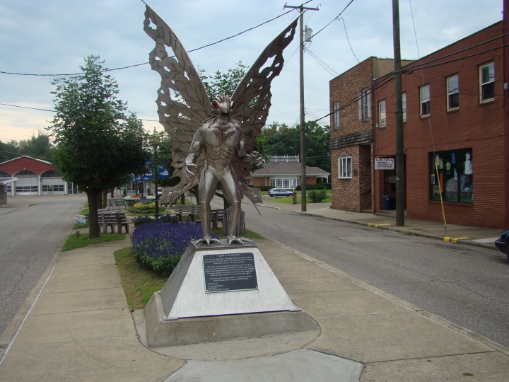 mothman-statue